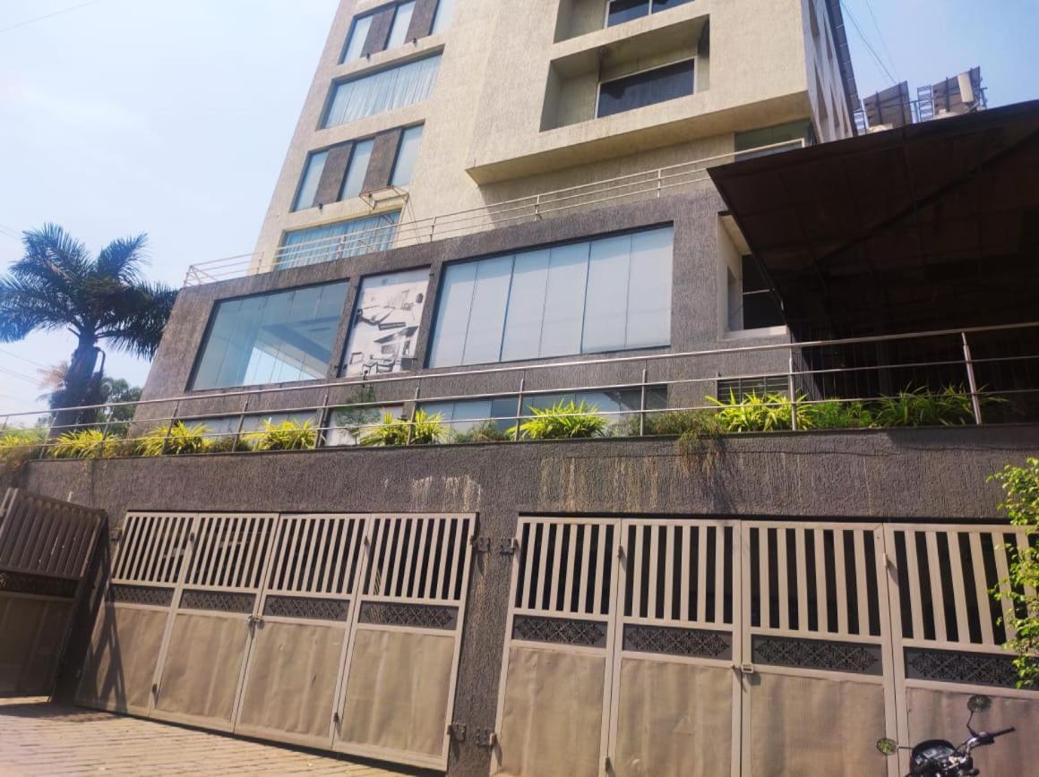 Hotel Rasika Kolhapur Bagian luar foto