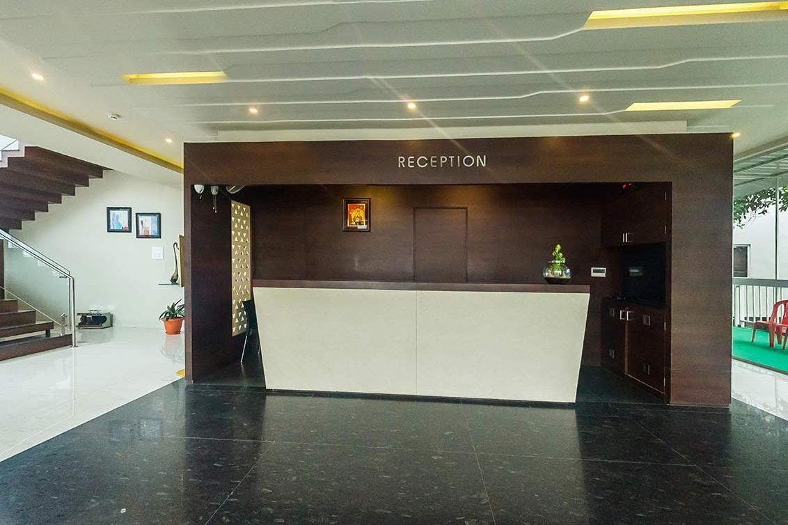 Hotel Rasika Kolhapur Bagian luar foto